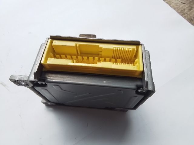 bontott MERCEDES-BENZ E-CLASS Légzsák Elektronika