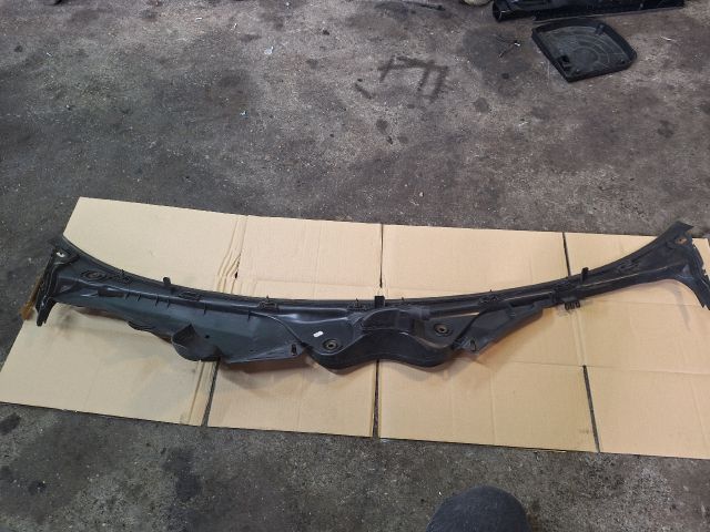 bontott MERCEDES-BENZ E-CLASS Levélrács