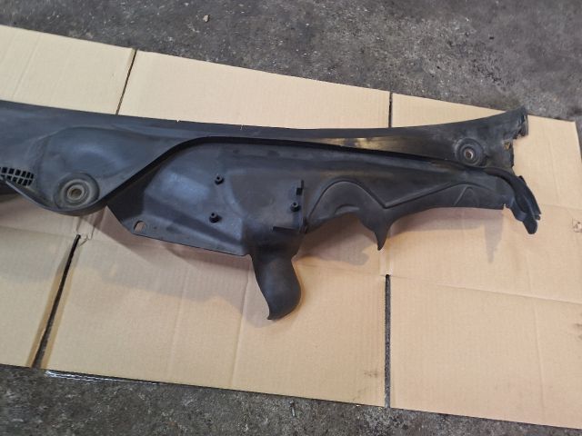 bontott MERCEDES-BENZ E-CLASS Levélrács