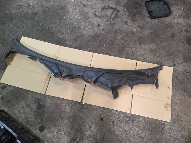 bontott MERCEDES-BENZ E-CLASS Levélrács