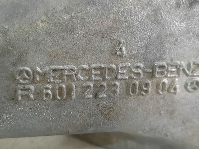 bontott MERCEDES-BENZ E-CLASS Motor Tartó Bak (Fém)