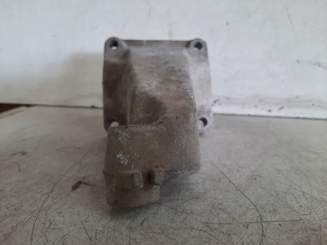 bontott MERCEDES-BENZ E-CLASS Motor Tartó Bak (Fém)