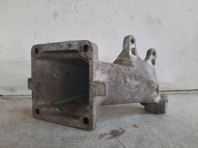 bontott MERCEDES-BENZ E-CLASS Motor Tartó Bak (Fém)