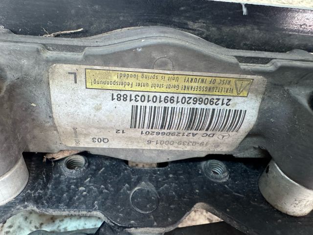 bontott MERCEDES-BENZ E-CLASS Motorháztető Bal Zsanér