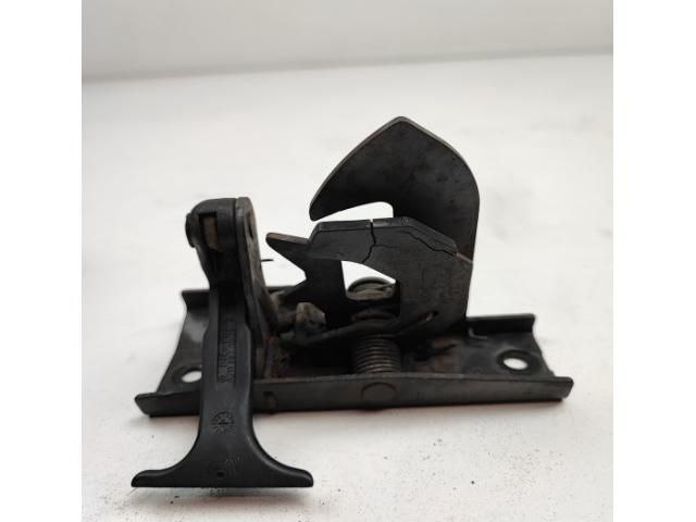 bontott MERCEDES-BENZ E-CLASS Motorháztető Biztonsági Kampó