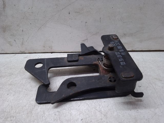 bontott MERCEDES-BENZ E-CLASS Motorháztető Biztonsági Kampó