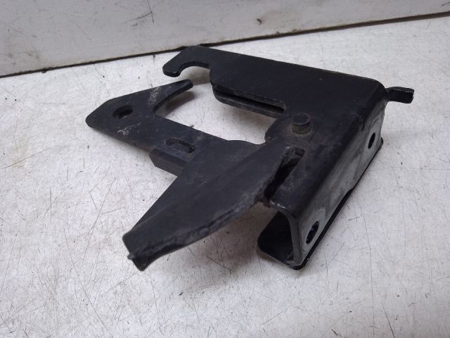 bontott MERCEDES-BENZ E-CLASS Motorháztető Biztonsági Kampó