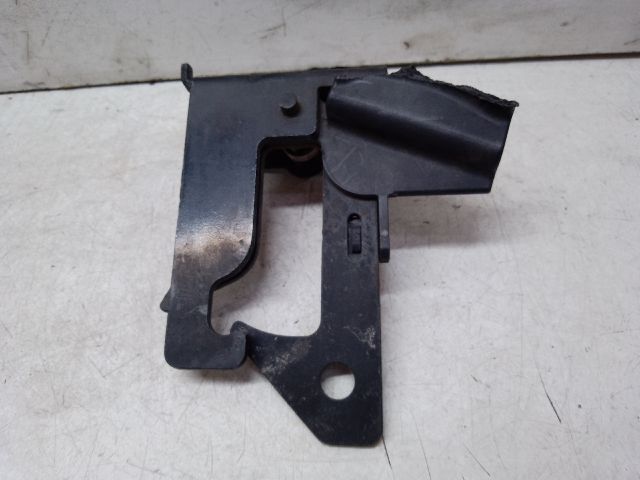 bontott MERCEDES-BENZ E-CLASS Motorháztető Biztonsági Kampó