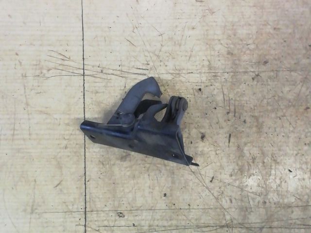 bontott MERCEDES-BENZ E-CLASS Motorháztető Biztonsági Kampó