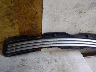 bontott MERCEDES-BENZ E-CLASS Motorháztető Díszrács