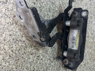 bontott MERCEDES-BENZ E-CLASS Motorháztető Jobb Zsanér