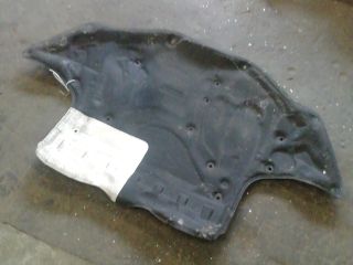 bontott MERCEDES-BENZ E-CLASS Motorháztető Szigetelés