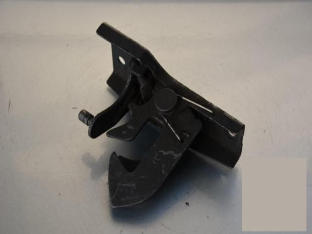 bontott MERCEDES-BENZ E-CLASS Motorháztető Zárszerkezet