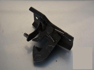 bontott MERCEDES-BENZ E-CLASS Motorháztető Zárszerkezet