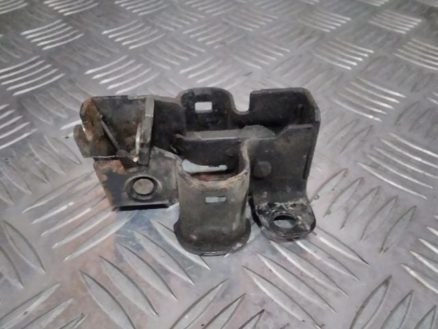 bontott MERCEDES-BENZ E-CLASS Motorháztető Zárszerkezet