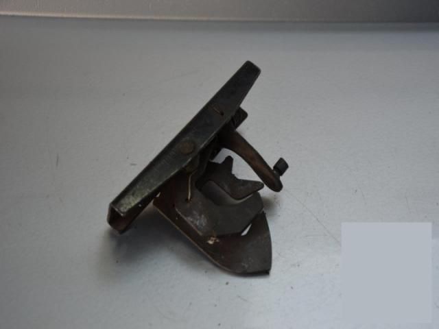 bontott MERCEDES-BENZ E-CLASS Motorháztető Zárszerkezet