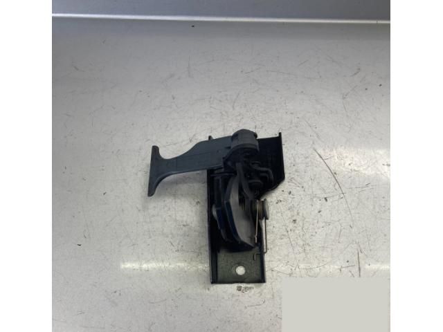 bontott MERCEDES-BENZ E-CLASS Motorháztető Zárszerkezet