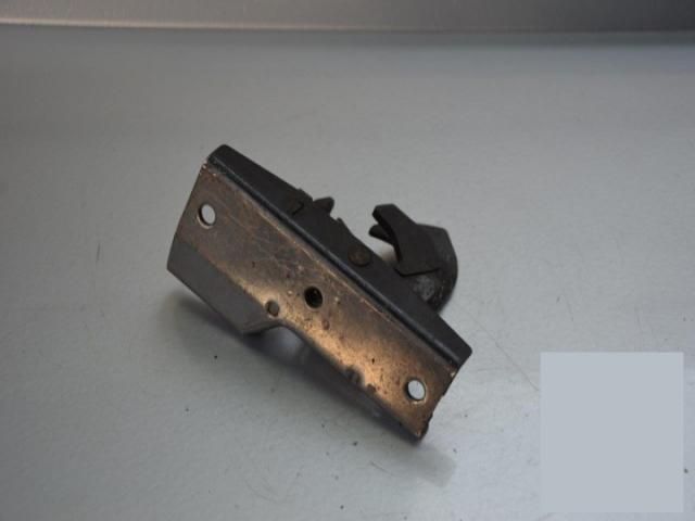 bontott MERCEDES-BENZ E-CLASS Motorháztető Zárszerkezet