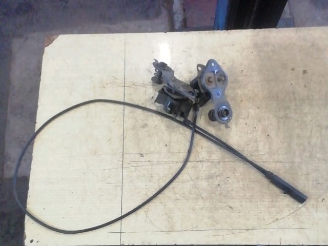 bontott MERCEDES-BENZ E-CLASS Motorháztető Zárszerkezet