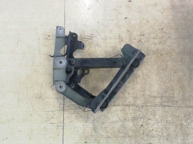 bontott MERCEDES-BENZ E-CLASS Motorháztető Zsanér Pár