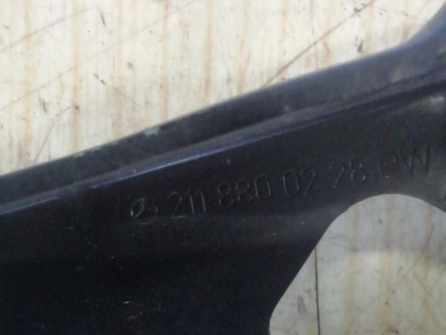 bontott MERCEDES-BENZ E-CLASS Motorháztető Zsanér Pár