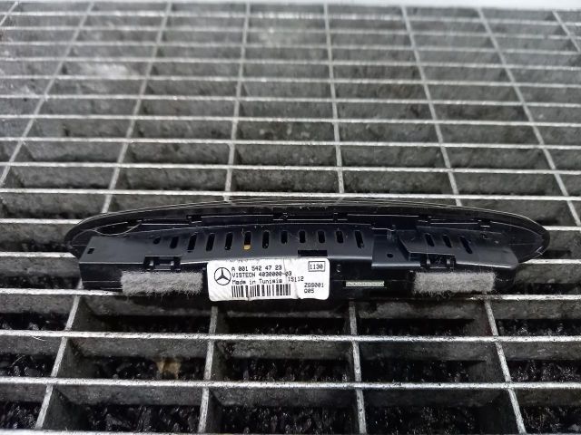 bontott MERCEDES-BENZ E-CLASS Multifunkciós Kijelző