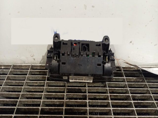 bontott MERCEDES-BENZ E-CLASS Multifunkciós Kijelző