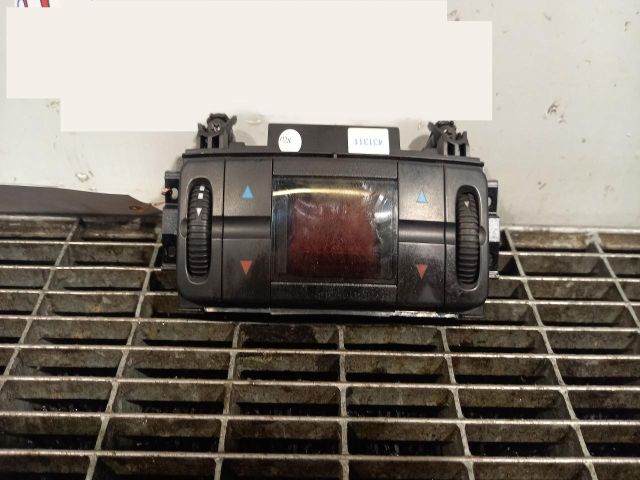 bontott MERCEDES-BENZ E-CLASS Multifunkciós Kijelző