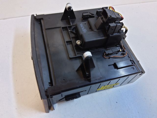 bontott MERCEDES-BENZ E-CLASS Műszerfal Szellőző Kapcsoló