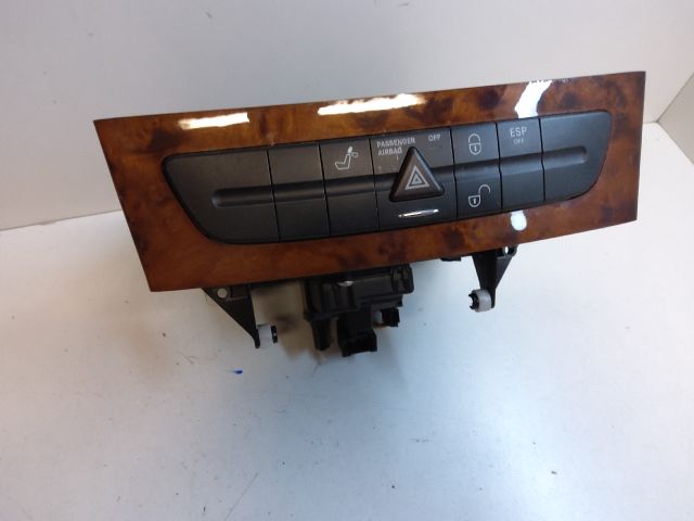bontott MERCEDES-BENZ E-CLASS Műszerfal Szellőző Kapcsoló