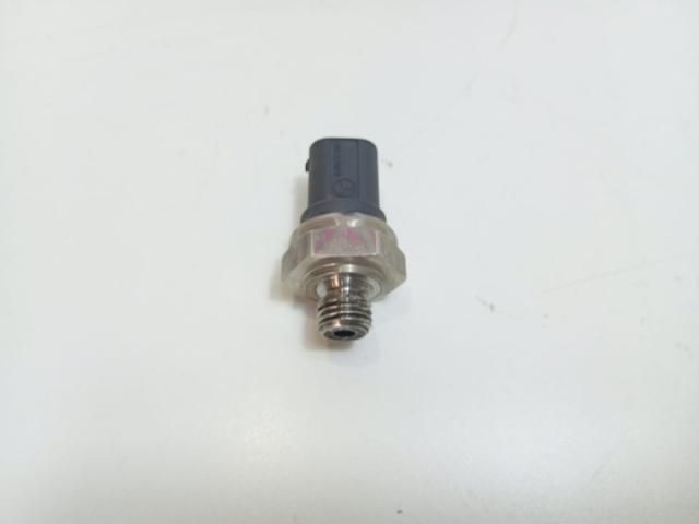 bontott MERCEDES-BENZ E-CLASS Nyomástartó Szelep