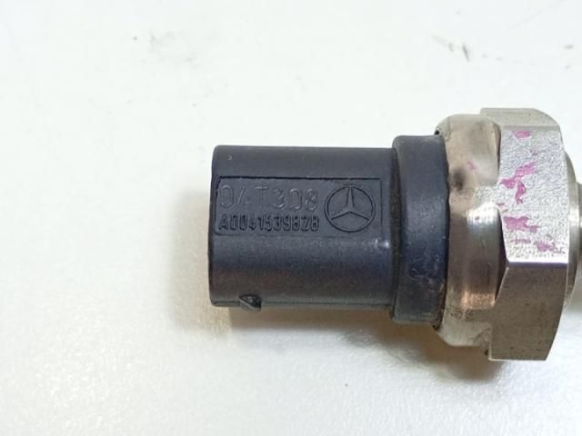 bontott MERCEDES-BENZ E-CLASS Nyomástartó Szelep