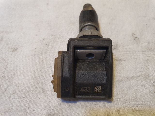 bontott MERCEDES-BENZ E-CLASS Okos Kerékszelep