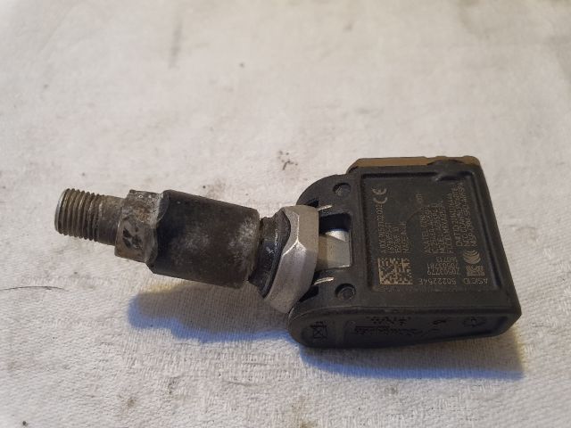 bontott MERCEDES-BENZ E-CLASS Okos Kerékszelep