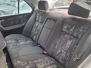 bontott MERCEDES-BENZ E-CLASS Padlószőnyeg