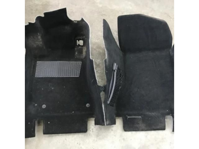 bontott MERCEDES-BENZ E-CLASS Padlószőnyeg