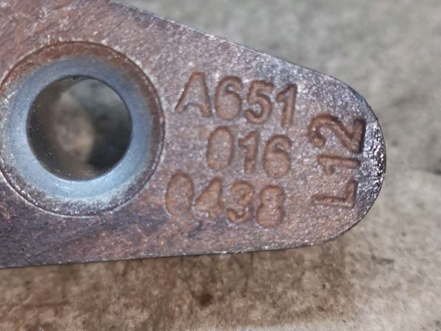 bontott MERCEDES-BENZ E-CLASS Porlasztó Lefogató