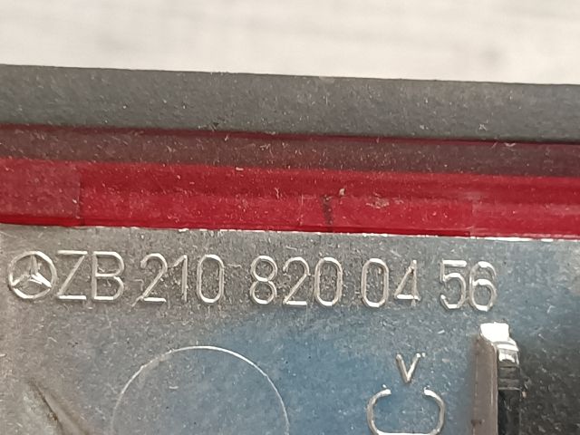 bontott MERCEDES-BENZ E-CLASS Pótféklámpa