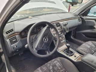 bontott MERCEDES-BENZ E-CLASS Pótféklámpa