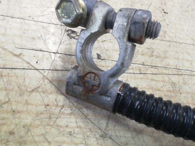 bontott MERCEDES-BENZ E-CLASS Pozitív Kábel