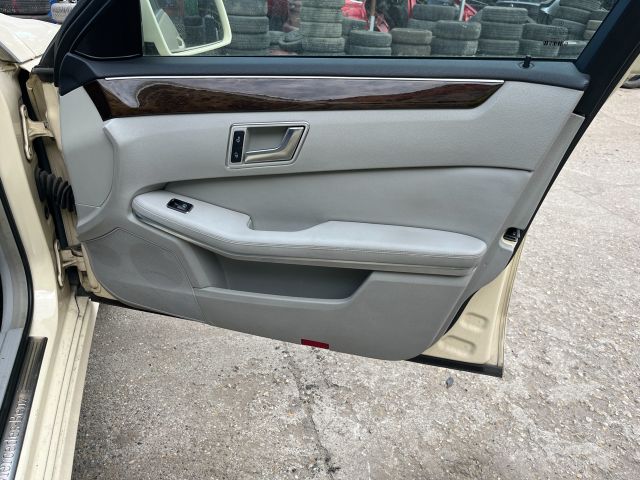 bontott MERCEDES-BENZ E-CLASS Rádió / CD