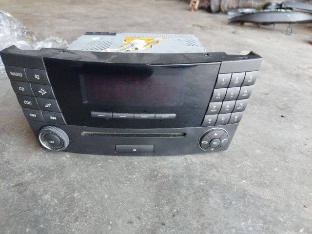 bontott MERCEDES-BENZ E-CLASS Rádió / CD