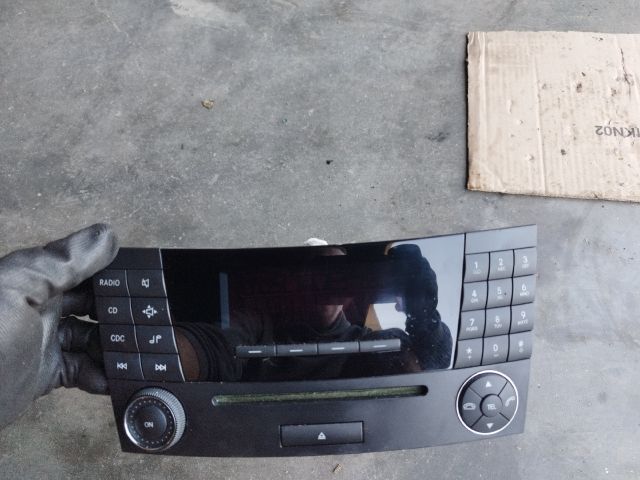 bontott MERCEDES-BENZ E-CLASS Rádió / CD