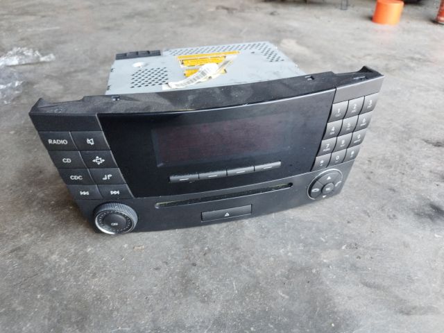 bontott MERCEDES-BENZ E-CLASS Rádió / CD