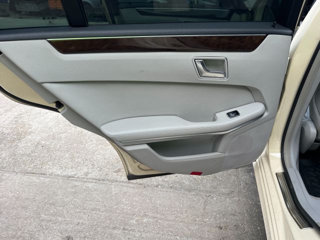 bontott MERCEDES-BENZ E-CLASS Rádió / CD