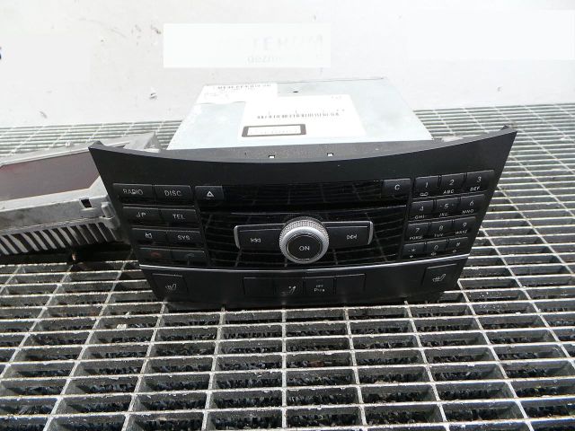 bontott MERCEDES-BENZ E-CLASS Rádió / CD