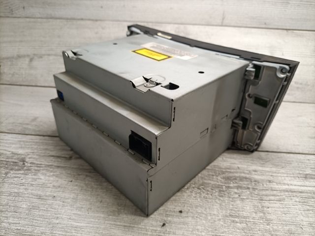 bontott MERCEDES-BENZ E-CLASS Rádió / CD