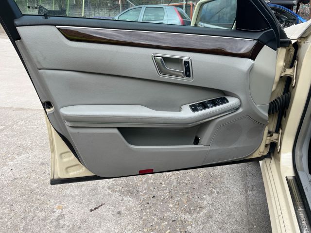 bontott MERCEDES-BENZ E-CLASS Rádió / CD