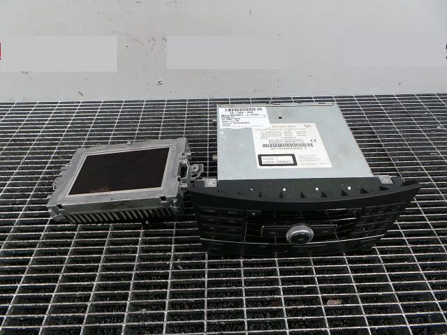 bontott MERCEDES-BENZ E-CLASS Rádió / CD