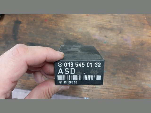 bontott MERCEDES-BENZ E-CLASS Relé